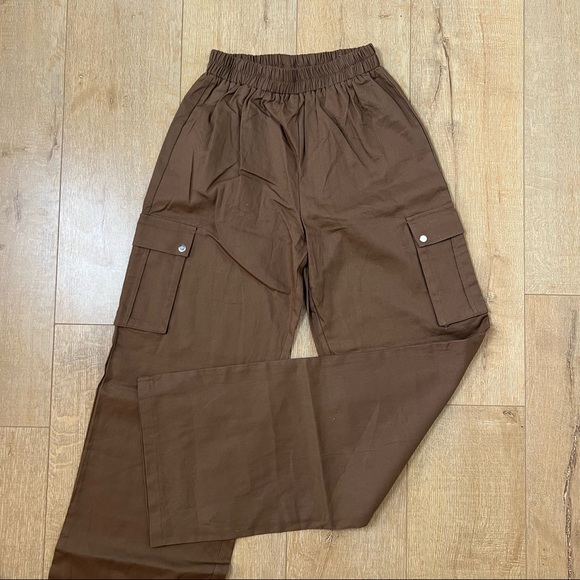 PrettyLittleThing Pants - Brown baggie wide leg cargo